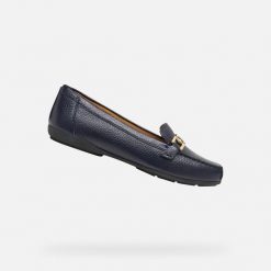 Damskie mokasyny Geox Annytah. Niebieskie mokasyny Geox, bez wzorów, z materiału. Za 495.55 zł.