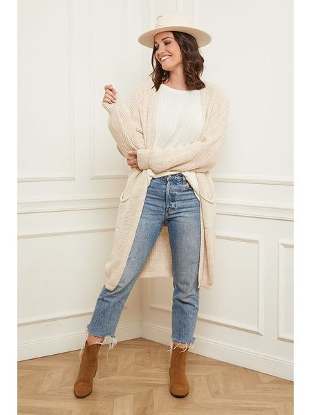 Curvy Lady Kardigan w kolorze kremowym rozmiar: 44/46. Brązowe swetry Curvy Lady, bez wzorów, klasyczne, bez ramiączek. Za 199.45 zł.