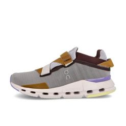 Damskie buty do biegania nowoczesny styl miejski CLOUDNOVA WRAP. Szare buty do biegania On Running, bez wzorów, bez zapięcia, do biegania. Za 738.00 zł.