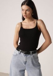 Czarny Wiskozowy Top z Podwójnymi Ramiączkami Hendrea. Czarne topy Born2be, m, bez wzorów, z jeansu, eleganckie, bez kołnierzyka, bez ramiączek. Za 59.99 zł.