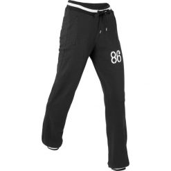 Spodnie sportowe, długie, Level 1 bonprix czarny. Spodnie dresowe marki Nike. Za 74.99 zł.