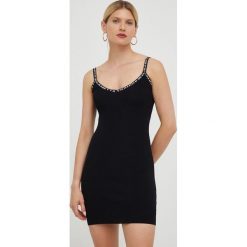 Elisabetta Franchi sukienka kolor czarny mini dopasowana. Czarne sukienki Elisabetta Franchi, bez wzorów, z dzianiny, bez kołnierzyka, bez ramiączek, mini, dopasowane. Za 1,219.90 zł.