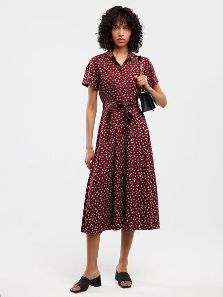 BIG STAR Sukienka "Nahai" w kolorze bordowym rozmiar: L. Czerwone sukienki BIG STAR, na co dzień, l, bez wzorów, z tkaniny, retro, bez kołnierzyka, bez ramiączek, midi, proste. Za 139.87 zł.