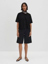 Someday Bluzka "Zunya" w kolorze czarnym rozmiar: S. Czarne bluzki someday., s, bez wzorów, bez kołnierzyka, bez ramiączek. Za 173.99 zł.