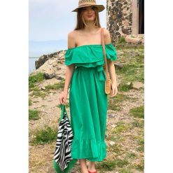 Sukienka MODEIRA GREEN. Zielone sukienki Sukienka MODEIRA GREEN, l, bez wzorów, bez kołnierzyka, bez ramiączek. W wyprzedaży za 69.00 zł.