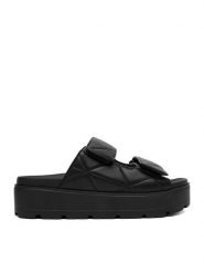 DeeZee Klapki CEO-R25SS09248 Czarny. Czarne klapki DeeZee, bez wzorów, ze skóry, bez obcasa, bez zapięcia. Za 149.99 zł.