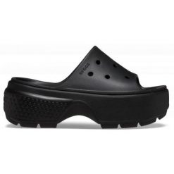 Klapki Crocs Stomp Slide 209346-001 czarne. Czarne klapki bez wzorów, casualowe, bez obcasa, bez zapięcia. Za 394.65 zł.