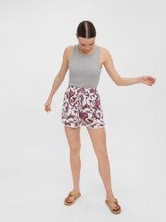 Vero Moda Szorty "Peace" w kolorze bordowo-białym rozmiar: XS. Białe szorty Vero Moda, bez wzorów, z wiskozy. Za 30.85 zł.