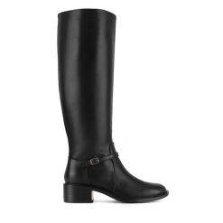Kozaki DeeZee. Czarne kozaki DeeZee, bez wzorów, bez obcasa, na słupku, bez zapięcia. Za 175.99 zł.