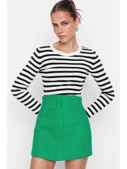 Trendyol Sweter w kolorze biało-czarnym rozmiar: XS. Czarne swetry Trendyol, xs, bez wzorów, bez ramiączek. Za 52.99 zł.