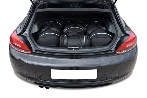 Torby Do Bagażnika Vw Scirocco 2008-2017 4Szt Kjust. Czarne torby podróżne KJUST, bez wzorów, z kauczuku. Za 1,151.00 zł.