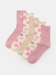Skarpetki ze wzorem 5 pack - różowy. Czerwone skarpetki Sinsay, bez wzorów. Za 19.99 zł.