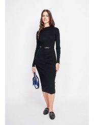 ASSUILI Sukienka dzianinowa w kolorze czarnym rozmiar: 38. Czarne sukienki Assuili, bez wzorów, z dzianiny, klasyczne, bez kołnierzyka, bez ramiączek, midi. Za 130.99 zł.