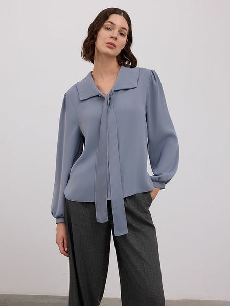 BGN Bluzka w kolorze antracytowym rozmiar: 38. Czarne bluzki BGN, bez wzorów, bez kołnierzyka, bez ramiączek. Za 114.44 zł.