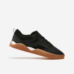 Buty na deskorolkę Crush900 Joseph Garbaccio Pro czarne. Białe buty do biegania Decathlon, bez wzorów, z kauczuku, bez zapięcia, do biegania. W wyprzedaży za 199.99 zł.