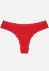 Czerwone Majtki z Bawełną Typu Stringi Ozdobione Koronką Cirilise. Czerwone stringi Born2be, bez wzorów, z bawełny. Za 6.99 zł.