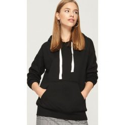 Bluza z kapturem - Czarny. Bluzy marki Sinsay. Za 49.99 zł.