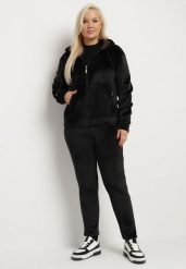 Czarny Welurowy Komplet Dresowy z Polarem Spodnie i Bluza Seviona. Czarne bluzy z kapturem Born2be, plus size, bez wzorów, z dresówki, bez kaptura. W wyprzedaży za 93.49 zł.