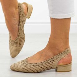 Beżowe baleriny damskie T.Sokolski 334. Brązowe baleriny Sokolski, bez wzorów, z jeansu, biznesowe, bez obcasa, na obcasie, bez zapięcia. Za 159.00 zł.