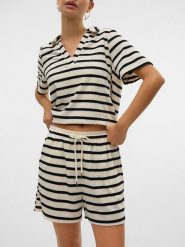 Vero Moda Szorty w kolorze kremowo-czarnym rozmiar: M. Brązowe szorty Vero Moda, bez wzorów. Za 114.71 zł.