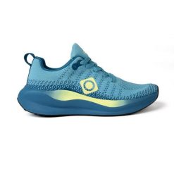Wielofunkcyjne, oddychające buty NOVANA z podeszwą o wysokiej przyczepności. Niebieskie buty trekkingowe IZAS, bez zapięcia. Za 269.52 zł.