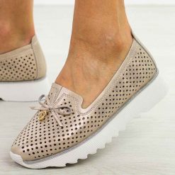 Złote ażurowe skórzane półbuty damskie Dia 631. Żółte półbuty wsuwane DiA, na lato, w ażurowe wzory, ze skóry, eleganckie, bez obcasa. Za 239.00 zł.