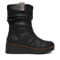 Kozaki Rieker. Czarne kozaki Rieker, bez wzorów, bez obcasa, na koturnie, bez zapięcia. Za 379.99 zł.