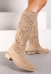 Ciemnobeżowe Kozaki na Płaskiej Podeszwie z Ażurowym Zdobieniem na Suwak Bralinda. Brązowe kozaki Renee, z aplikacjami, bez obcasa, na obcasie, bez zapięcia. Za 179.99 zł.