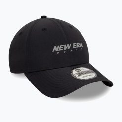 Czapka z daszkiem New Era NE Tech 9Forty. Czarne czapki z daszkiem New Era, bez wzorów. Za 119.99 zł.