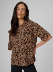 4F T-shirt loose z nadrukiem damski - brązowy L. Brązowe t-shirty 4f, l, bez wzorów, z bawełny, klasyczne, bez kołnierzyka, bez ramiączek. Za 79.99 zł.