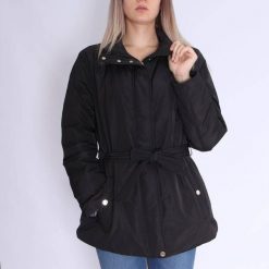 Kurtka GEOX W MYRIA Czarny. Czarne kurtki Geox, bez wzorów, z tkaniny, casualowe, bez kaptura. Za 382.99 zł.