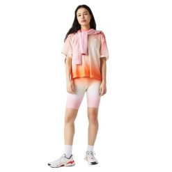 Spodenki damskie Lacoste. Czerwone szorty sportowe Lacoste, z aplikacjami, z dzianiny, z podwyższonym stanem, na fitness i siłownię. Za 237.00 zł.