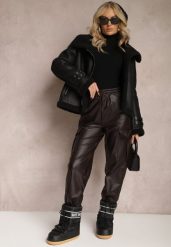Brązowe Szerokie Spodnie High Waist Ocieplone w Stylu Cargo z Gumką w Pasie i Kieszeniami na Klapy Vilencja. Brązowe jeansy Renee, l, bez wzorów, z jeansu, z podwyższonym stanem. W wyprzedaży za 45.49 zł.