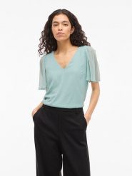 Vila Bluzka "Vifalia" w kolorze zielonym rozmiar: 38. Zielone bluzki Vila, s, bez wzorów, z materiału, bez kołnierzyka, bez ramiączek. Za 88.02 zł.