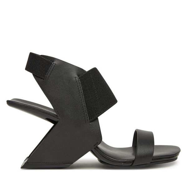 Sandały United Nude. Czarne sandały United Nude, bez wzorów, bez obcasa, na koturnie, bez zapięcia. Za 839.99 zł.