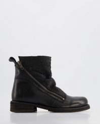 BOTKI Z SUWAKIEM D176 AN-UR NERO. Botki Venezia, bez wzorów, ze skóry, bez obcasa, bez zapięcia. Za 449.00 zł.