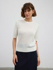 BGN Sweter w kolorze kremowym rozmiar: 40. Brązowe swetry BGN, bez wzorów, ze splotem, bez ramiączek. Za 123.45 zł.