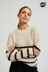 Sweter w paski z okrągłym dekoltem ciemnobeżowy. Brązowe swetry MOODO, l, bez wzorów, bez ramiączek. W wyprzedaży za 44.99 zł.