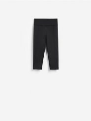 Legginsy capri - czarny. Czarne legginsy Reserved, bez wzorów, z dzianiny. Za 69.99 zł.
