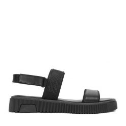 Sandały Lasocki. Czarne sandały Lasocki, bez wzorów, bez obcasa, na płaskiej podeszwie, bez zapięcia. Za 169.99 zł.