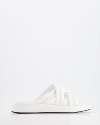 KLAPKI DAMSKIE 31362 WHITE. Białe klapki Venezia, bez wzorów, ze skóry, bez obcasa, bez zapięcia. Za 169.00 zł.