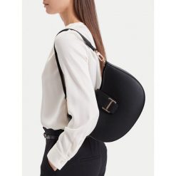 Torebka GINO ROSSI. Czarne torebki klasyczne Gino Rossi, bez wzorów, klasyczne, bez dodatków. Za 229.99 zł.