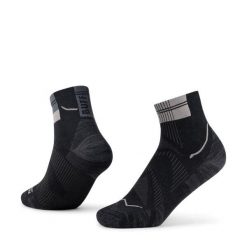 Skarpety BUFF CoolNet Quarter. Czarne skarpetki Buff, bez wzorów, z elastanu. Za 109.99 zł.