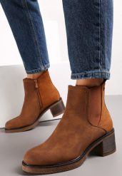 Brązowe Botki na Słupku z Ekozamszu Otielo. Brązowe botki Renee, bez wzorów, eleganckie, bez obcasa, na obcasie, bez zapięcia. W wyprzedaży za 80.49 zł.