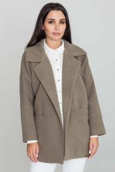 Oliwkowy Krótki Stylowy Płaszcz Damski Zapinany na Jeden Guzik. Zielone płaszcze Figl, uniwersalny, bez wzorów, z materiału, eleganckie, bez kaptura. Za 359.00 zł.