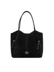 TWINSET Torebka 252TD8350 Czarny. Czarne torebki klasyczne Twinset, bez wzorów, ze skóry, bez dodatków. Za 1,949.00 zł.