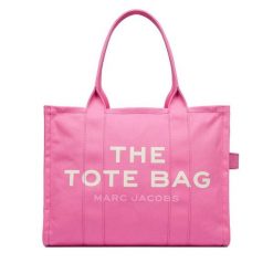 Torebka Marc Jacobs. Czerwone torebki klasyczne Marc Jacobs, bez wzorów, klasyczne, bez dodatków. Za 979.99 zł.