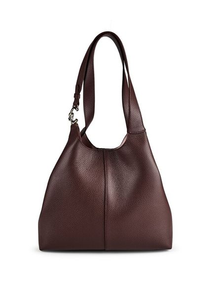 Coccinelle Torebka SHA Coccinelle C-Easy E1 SHA 11 02 01 Bordowy. Czerwone torebki klasyczne Coccinelle, bez wzorów, ze skóry, bez dodatków. Za 1,299.00 zł.