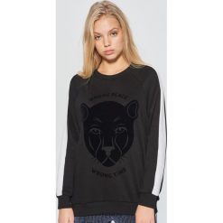 Bluza z nadrukiem - Czarny. Bluzy marki Cropp. W wyprzedaży za 29.99 zł.