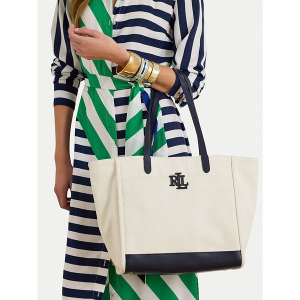 Torebka LAUREN RALPH LAUREN. Białe shopper bag Lauren Ralph Lauren, bez wzorów, bez dodatków. Za 857.99 zł.